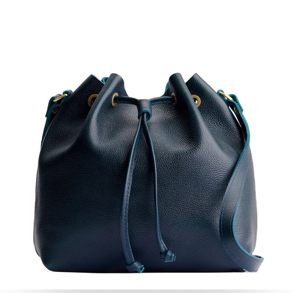 🆕 Portland Leather Goods LARGE Bucket Bag in BOREAL! 💚💙